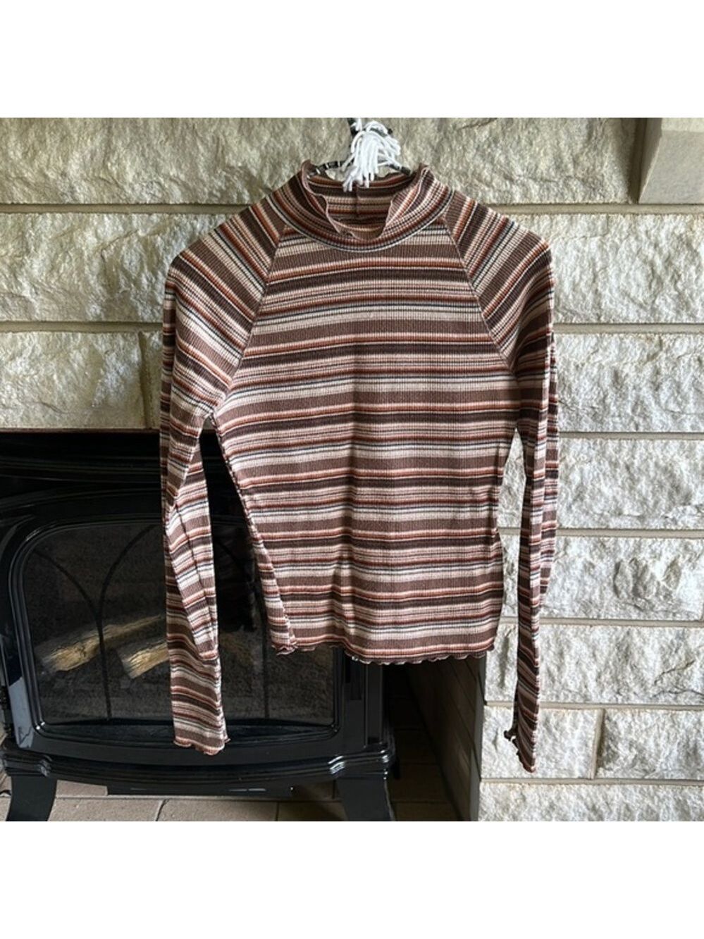 SO mock neck long sleeve rubbed top multicolor size medium